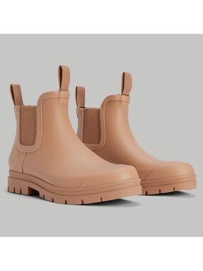 Everlane Rain Boot Tawny Brown Tan Lug Sole Chelsea Boot Size 6 NWOB Chic